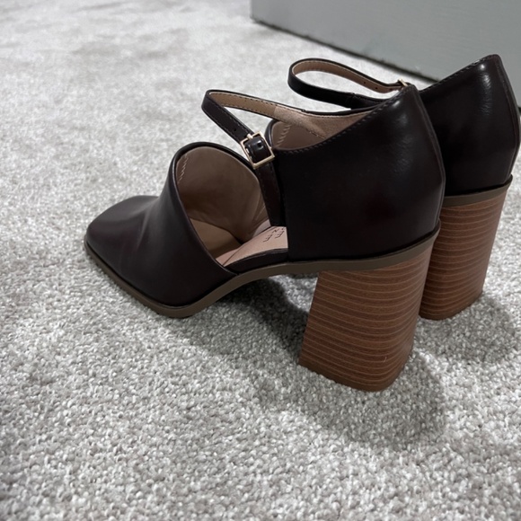 🌾Journee Collection: Bobby, Brn/Bone Color Block Heel w/ Ankle Strap🤎8W - Picture 4 of 6